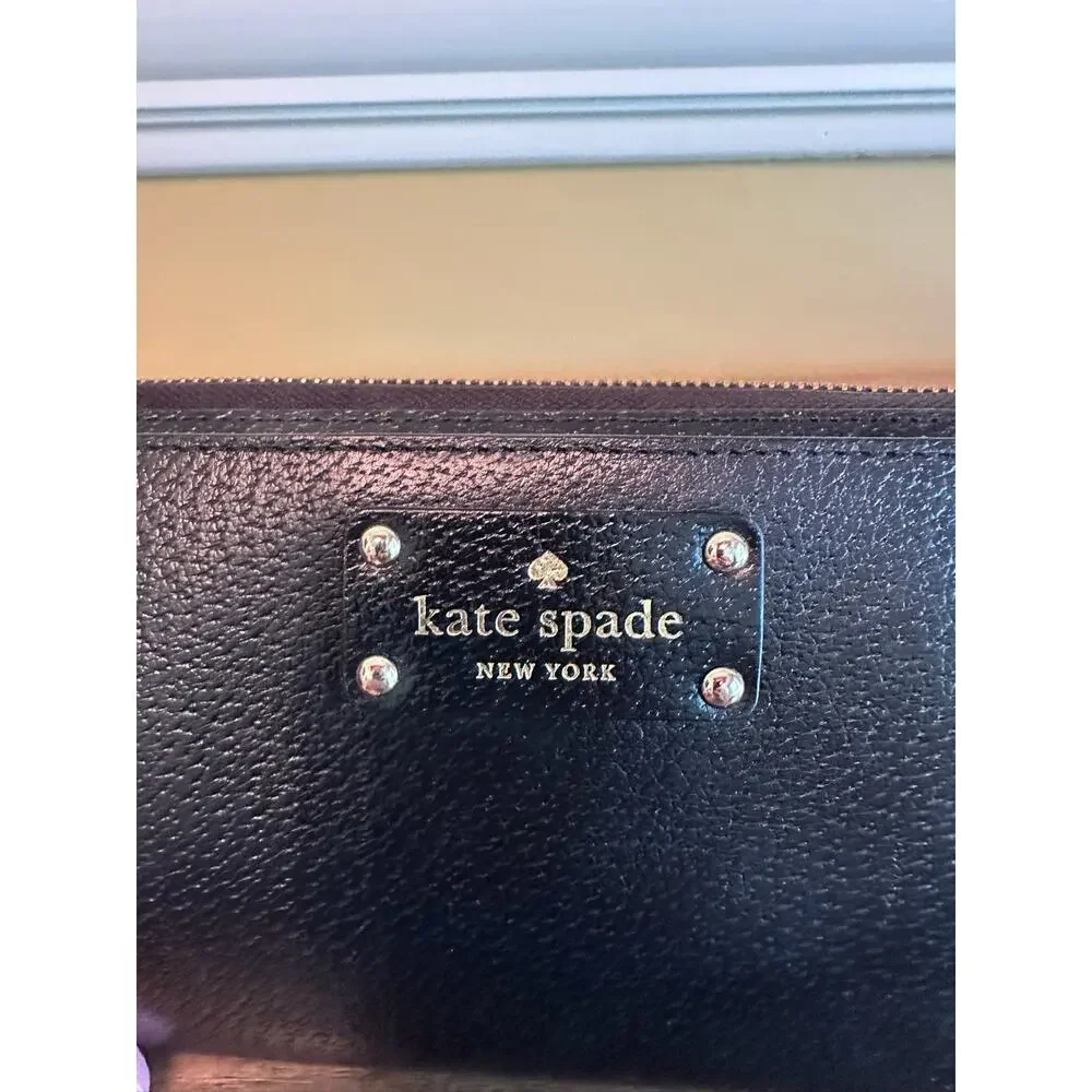 Kate Spade New York Black Pebbled Leather Wristlet Wallet Clutch Zip Around‎